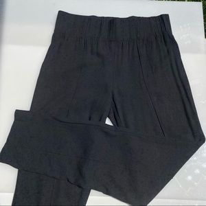 BCBGMAXAZRIA Cropped High Rise Black Pants S